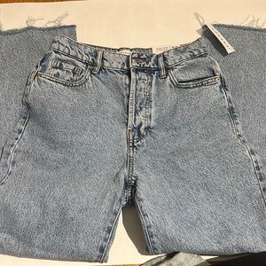 Woman’s high-rise straight jeans